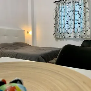 Lux Solarium Petite Apartment